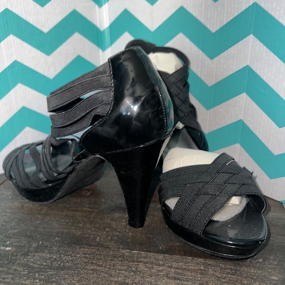 Madden Girl Criss Cross Kelltic Heels Women's Size 8 - Picture 4 of 6